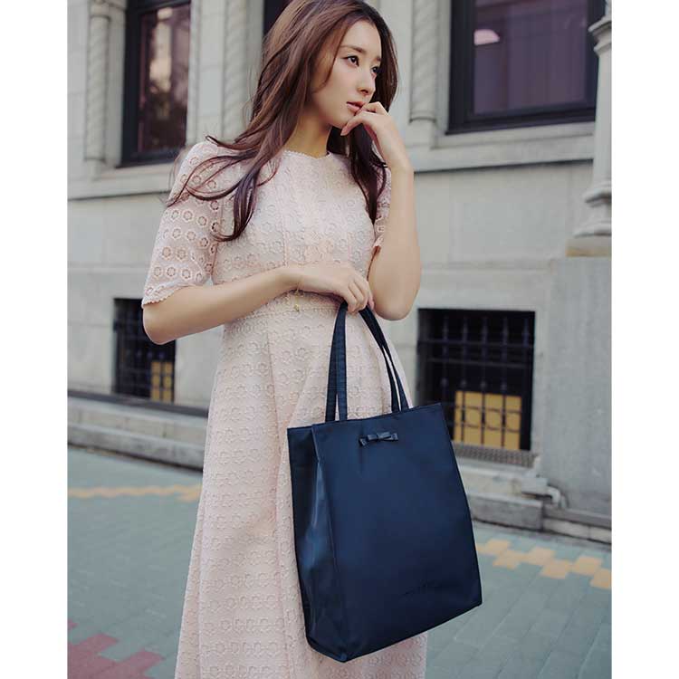 TOCCA�i�g�b�J�j�̃V���b�v�j���[�X�u���{�����f����t�F�~�j���ȃT�u�o�b�O�v