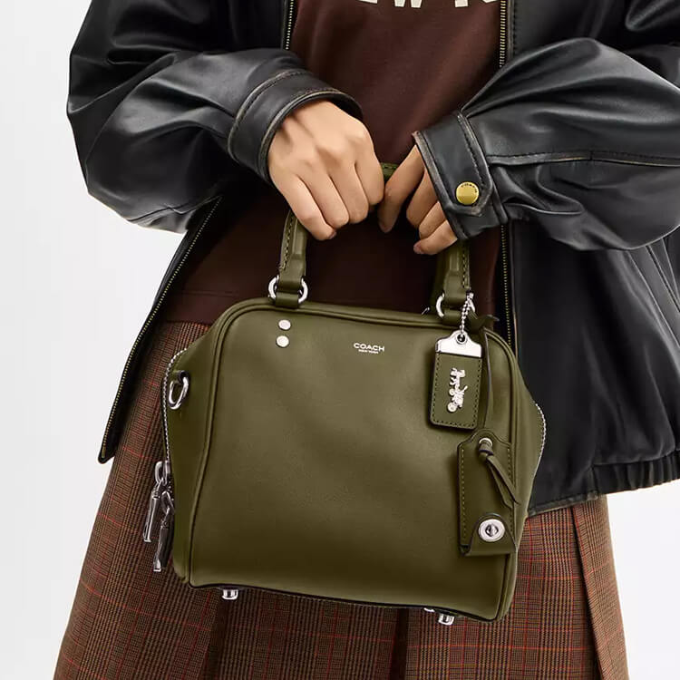 新品コーチバック モット メッセンジャー バッグ 33 | COACH/コーチ | 三越