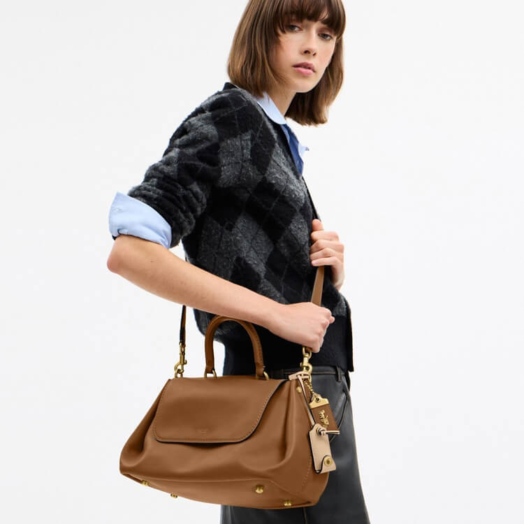 Lion 様　売約済み品　✅【美品】定価4.2万　コーチ メンテ済み COACH 楽天市場】コーチ COACH 財布 長財布 F87888 ブラック 特別送料