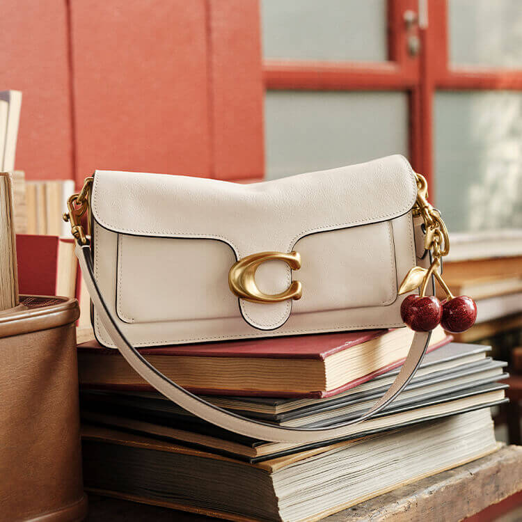 COACH�i�R�[�`�j�̃V���b�v�j���[�X�u�A�C�R���o�b�O�gTabby�i�^�r�[�j�h �^COACH�v