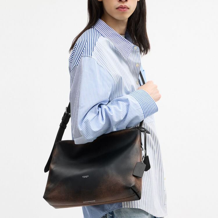 COACH�i�R�[�`�j�̃V���b�v�j���[�X�u���[�́Z���b�Z���W���[�o�b�O�^COACH�v