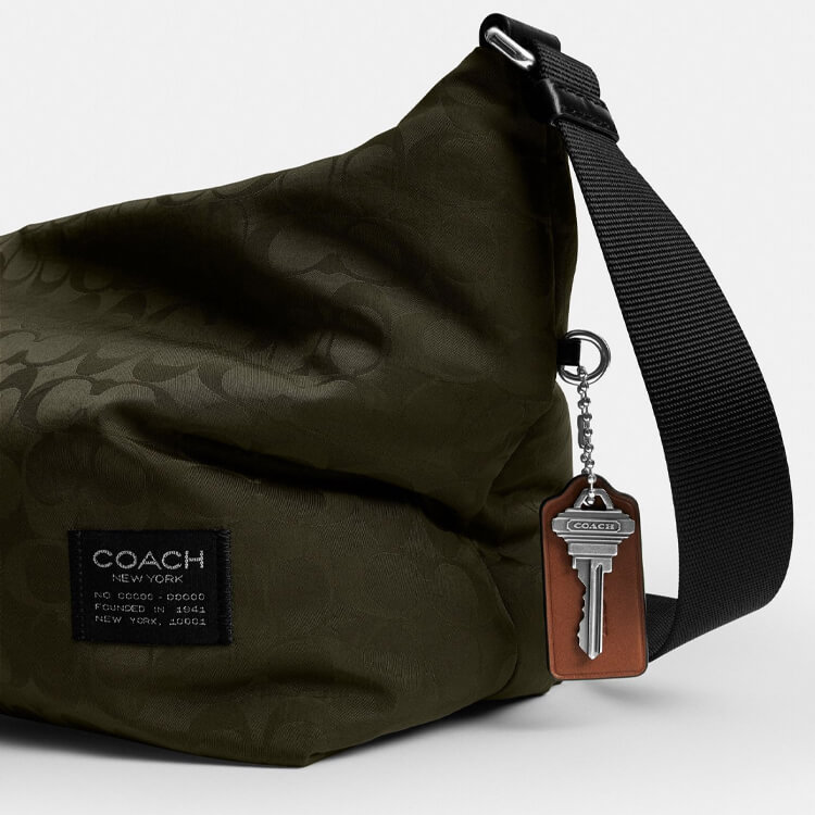 COACH�i�R�[�`�j�̃V���b�v�j���[�X�u�y�V��o�b�O�z�i�C���� �W���J�[�hx���U�[�^COACH�v