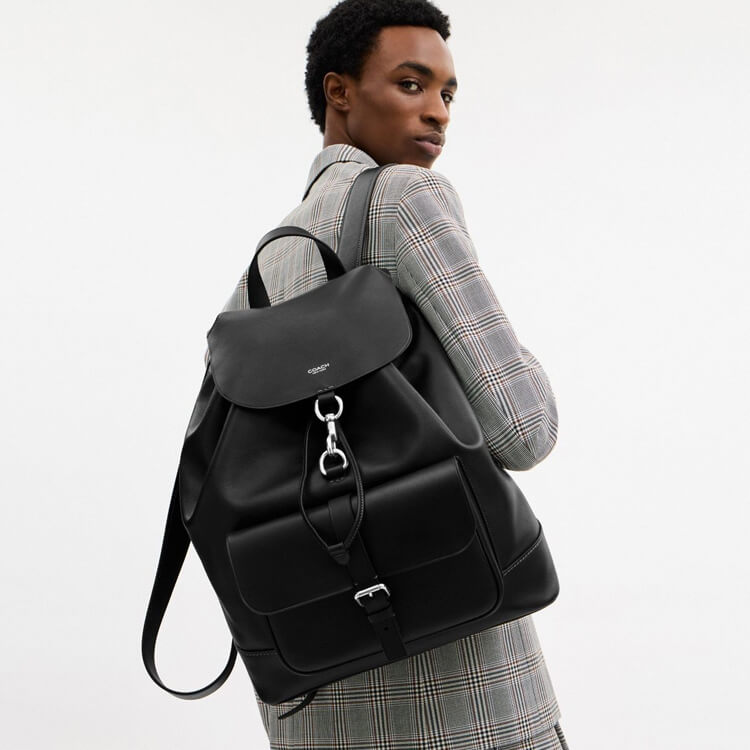 COACH�i�R�[�`�j�̃V���b�v�j���[�X�u�o�b�N�p�b�N�^COACH�v