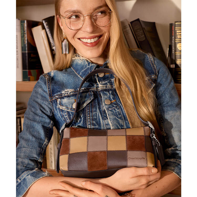 新品未使用★COACH 帽子＆マフラーセット リバーシブル シャンパンゴールド COACH｜コーチのトピックス「キャップ＆ハット／COACH」 - ZOZOTOWN