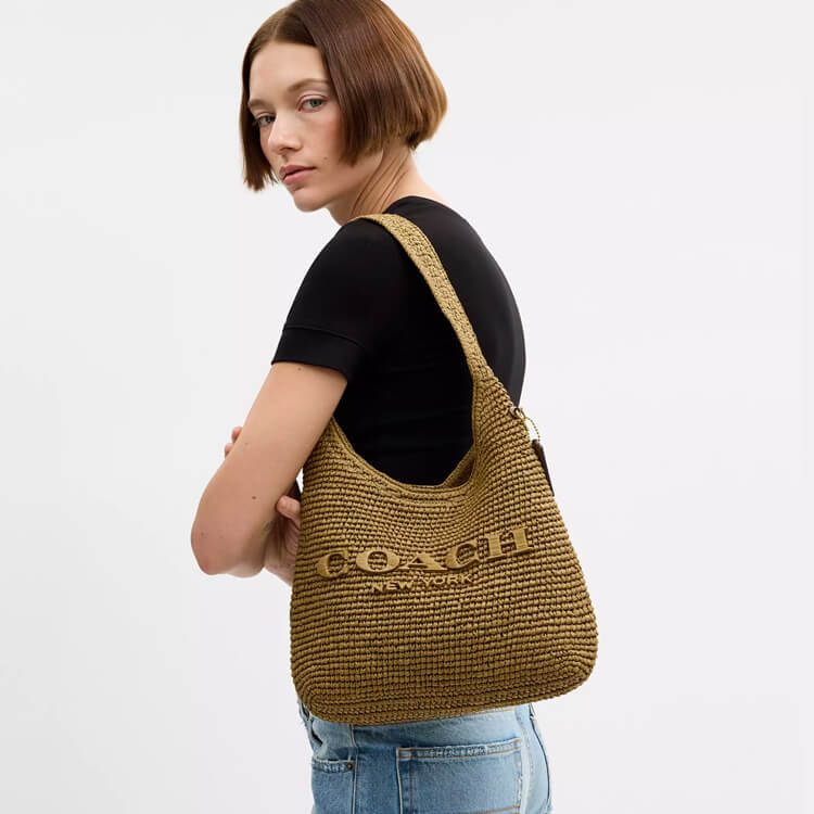 COACH�i�R�[�`�j�̃V���b�v�j���[�X�u�y��l�C�E�t�Ă̖����z�X�g���[�o�b�O�^COACH�v