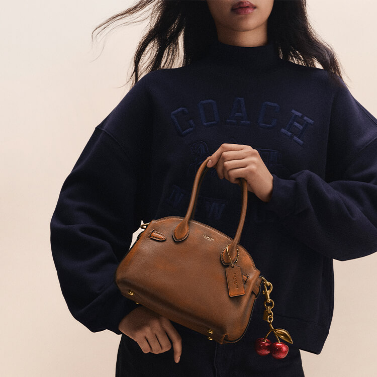 COACH�i�R�[�`�j�̃V���b�v�j���[�X�u�j���[���[�N�̃X�s���b�g��Z���A�G���p�C�A�^COACH�v