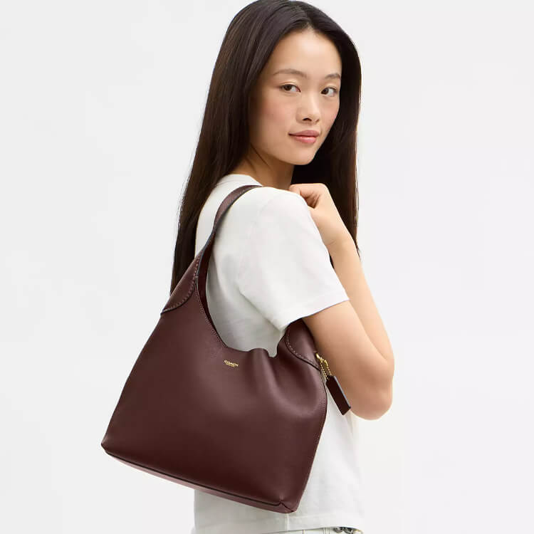 COACH�i�R�[�`�j�̃V���b�v�j���[�X�u�\�t�g�ȃ����V�����_�[�o�b�O�^COACH�v