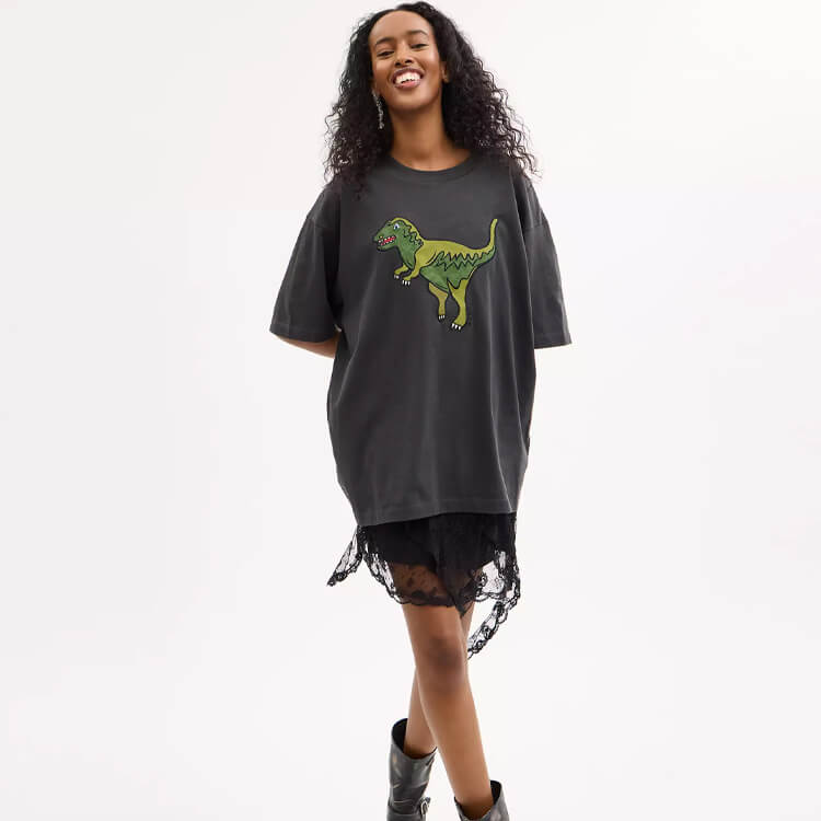 COACH�i�R�[�`�j�̃V���b�v�j���[�X�u��l�C�̃��L�V�[T�V���c�^COACH�v