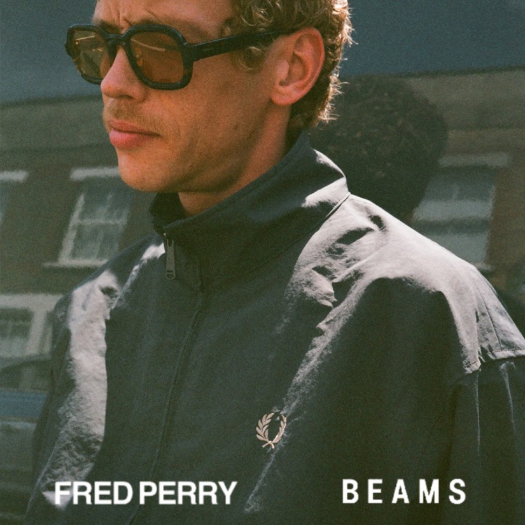 BEAMS MENir[X j̃Vbvj[XuyʌzqFRED PERRYrɌ^烊NGXgqBEAMSrSʒACeoBv
