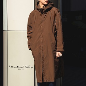 BEAMS MEN�i�r�[���X �����j�̃V���b�v�j���[�X�u�y��Ԃ�ŊO�o�\�z���L���V�[���Ƀt�B�b�g����I�t�[�f�b�h�R�[�g�����������v