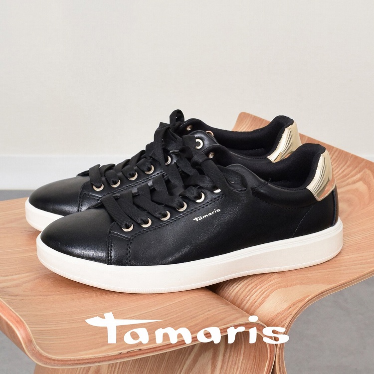 INTER-CHAUSSURES�i�C���^�[ �V���V���[���j�̃V���b�v�j���[�X�u�t�R�[�f�̃A�N�Z���g�ɁB��l�̃c�����X�j�[�J�[�v