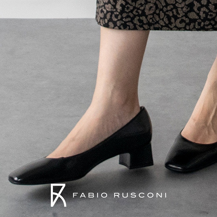 INTER-CHAUSSURES�i�C���^�[ �V���V���[���j�̃V���b�v�j���[�X�u�ꑫ�͎����Ă��������BON OFF�g����u���b�N�p���v�X�v