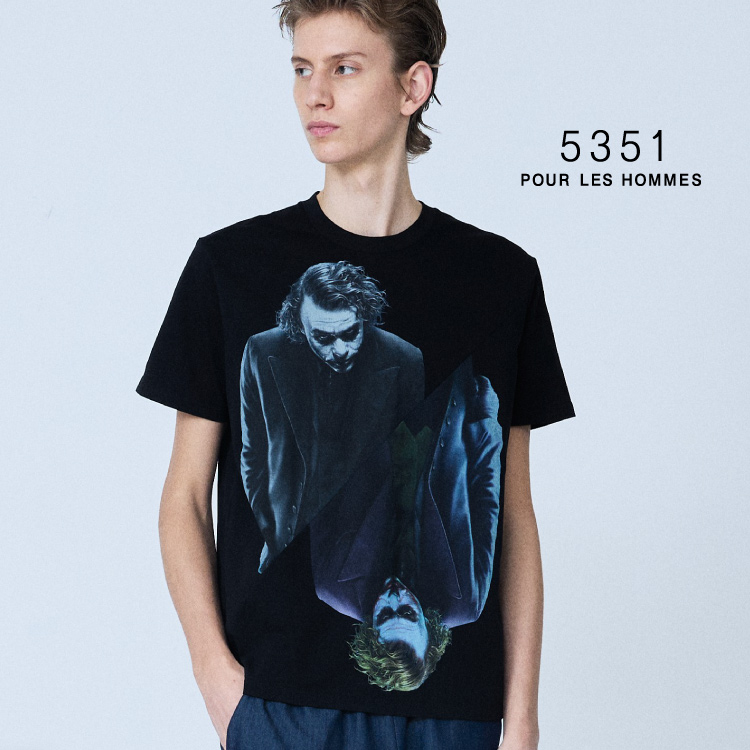 5351POUR LES HOMMES�i5351�v�[�� �I���j�̃V���b�v�j���[�X�uThe Joker×5351 S/S Tee �v