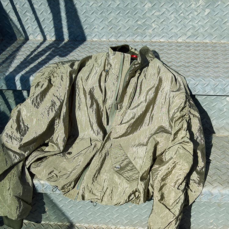 LOVELESS�i���u���X�j�̃V���b�v�j���[�X�u�}�b�g�Ȏ����ƍT���߂Ȍ���̃i�C�����u���]���v