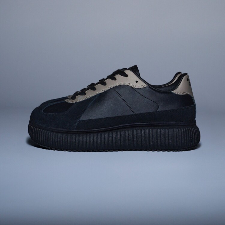 Onitsuka TigeriIjcJ^CK[j̃Vbvj[XuyCHUNKY SHOES SELECTIONz{[̂\[^v