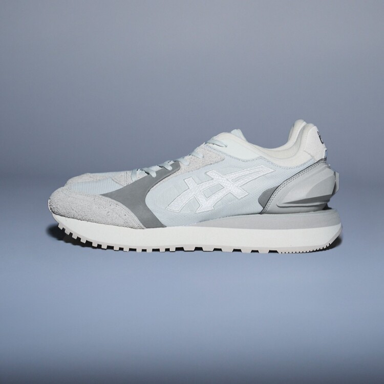Onitsuka TigeriIjcJ^CK[j̃Vbvj[XuyVFzNVJȃfUCA_ŃX^CbVȕ͋C𕹂uMOAGE COvv