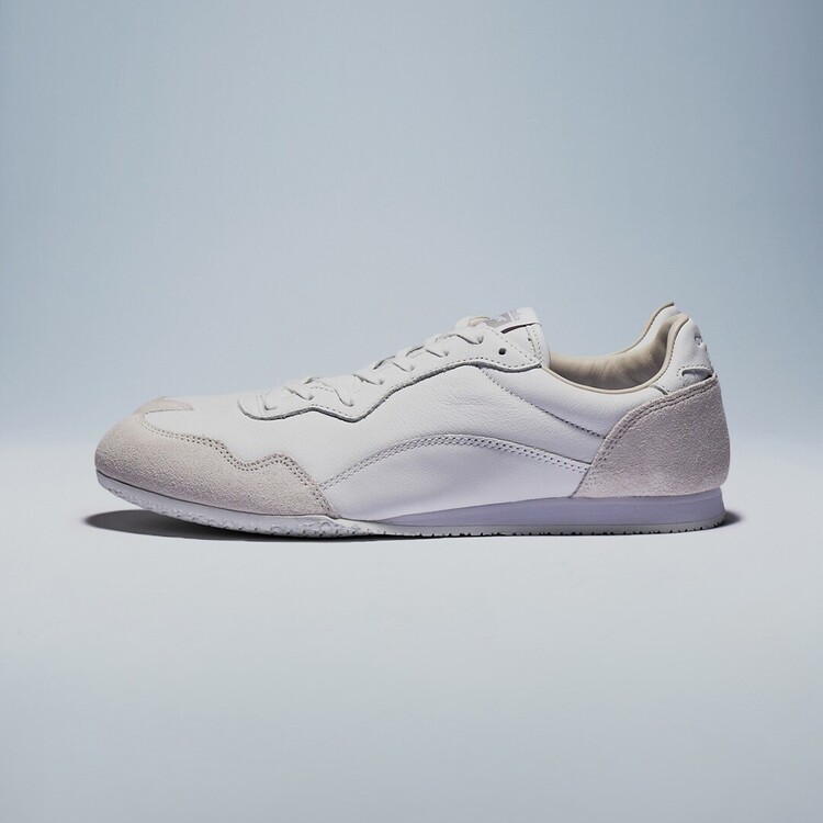 Onitsuka Tiger�i�I�j�c�J�^�C�K�[�j�̃V���b�v�j���[�X�uSERRANO CL�b��ԃ��f�����x�[�X�Ƀ~�j�}���ŃN���[���ȃf�U�C���v