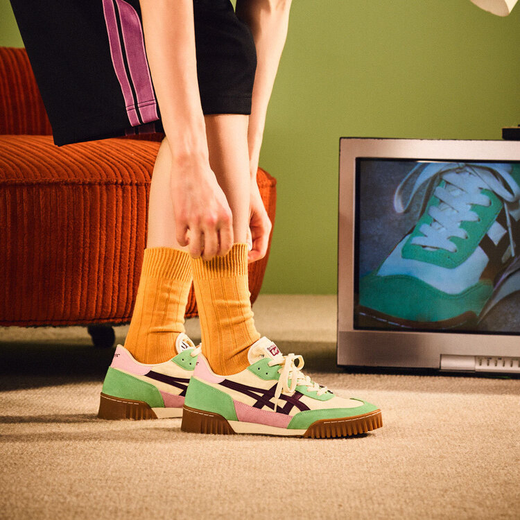 Onitsuka Tiger�i�I�j�c�J�^�C�K�[�j�̃V���b�v�j���[�X�u�y�{�������zROTEMIT�b�A�[�J�C�u�̃f�B�e�[�����󂯌p���A����I�ȃt�@�b�V�����X�^�C���ɒ��a����ꑫ�B�v