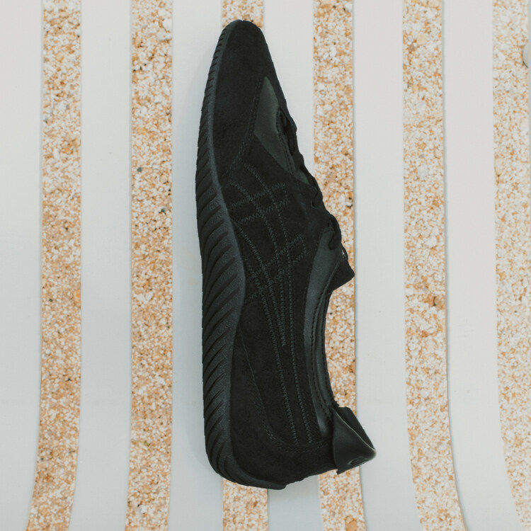 Onitsuka Tiger�i�I�j�c�J�^�C�K�[�j�̃V���b�v�j���[�X�uTRAIRINA�b�~�j�}���ȃt�H�����ɂ��肰�Ȃ����̐V���f�����o��B�v