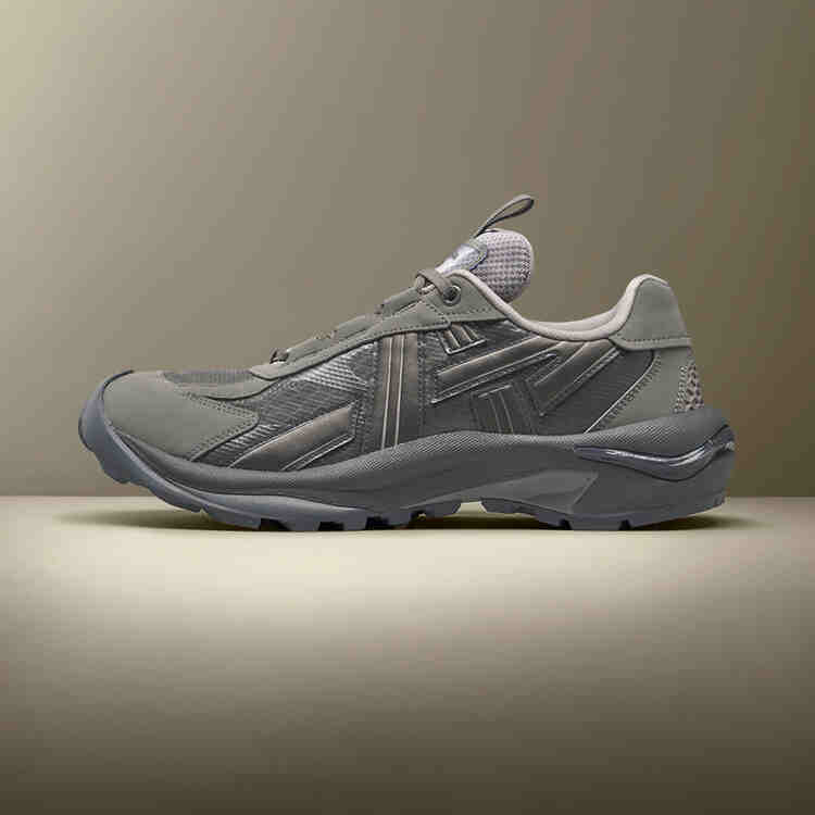 Onitsuka Tiger�i�I�j�c�J�^�C�K�[�j�̃V���b�v�j���[�X�u�yTIGTRAIL�z�[�݂̂���J���[�Ŏd�グ���A�g���C�������j���O�V���[�Y�v