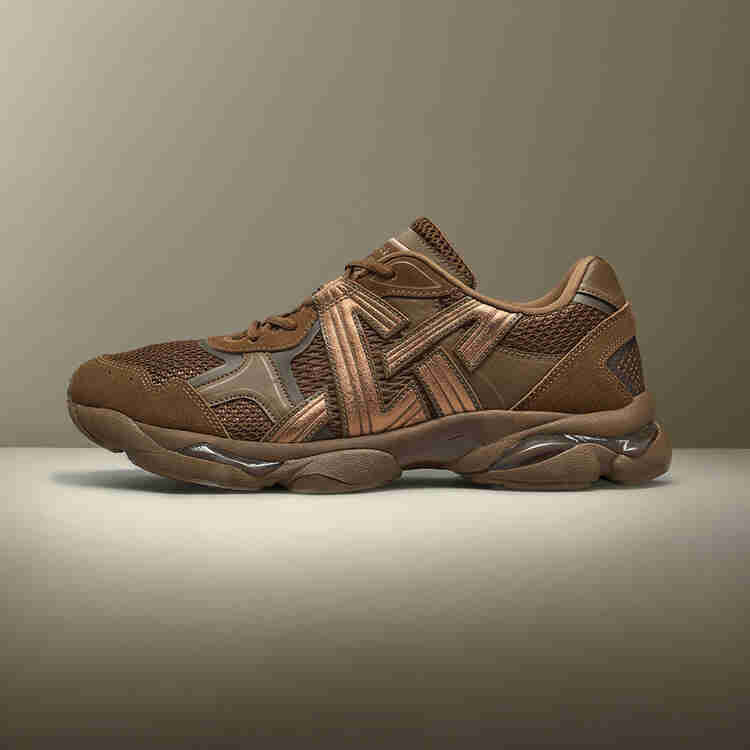 Onitsuka Tiger�i�I�j�c�J�^�C�K�[�j�̃V���b�v�j���[�X�u�yTIGRUN�z�@�\�����ۗ��A���_���Ȉ�ۂ̃����j���O�V���[�Y�v