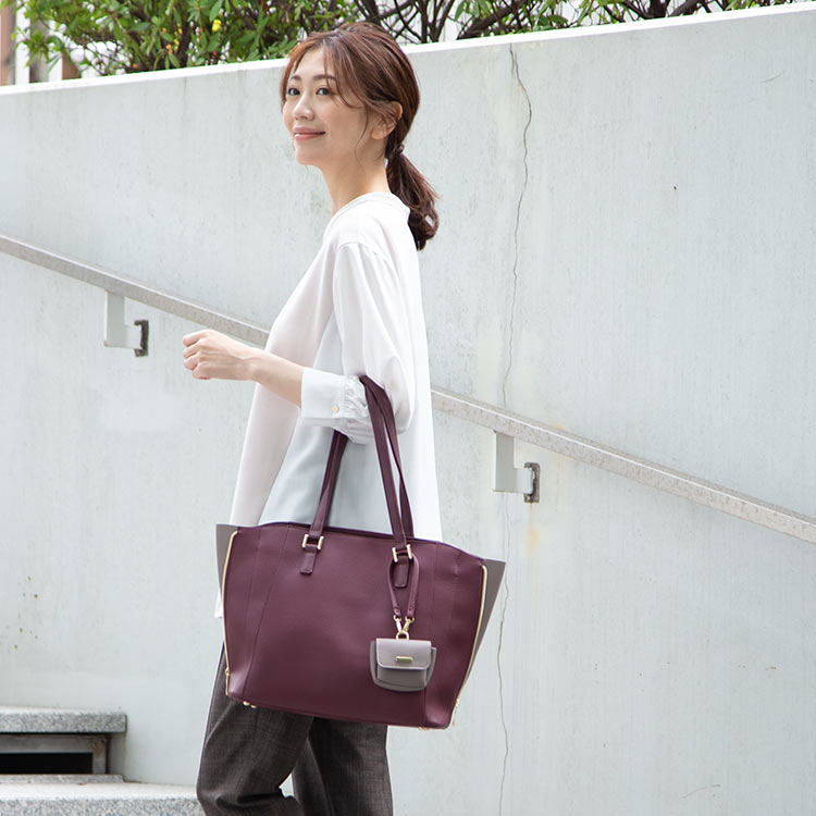 Reflect リフレクトのトピックス Pickup 新作 毎日bag で秋の装いを先取り Zozotown