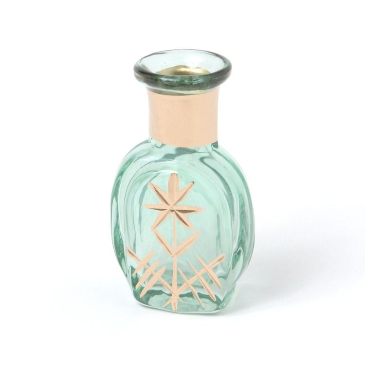 GEORGE'S�i�W���[�W�Y�j�̃V���b�v�j���[�X�u��̂Ђ�Ɏ��܂���炵���T�C�Y���̃J�b�g�K���X�̃~�j�x�[�X���v
