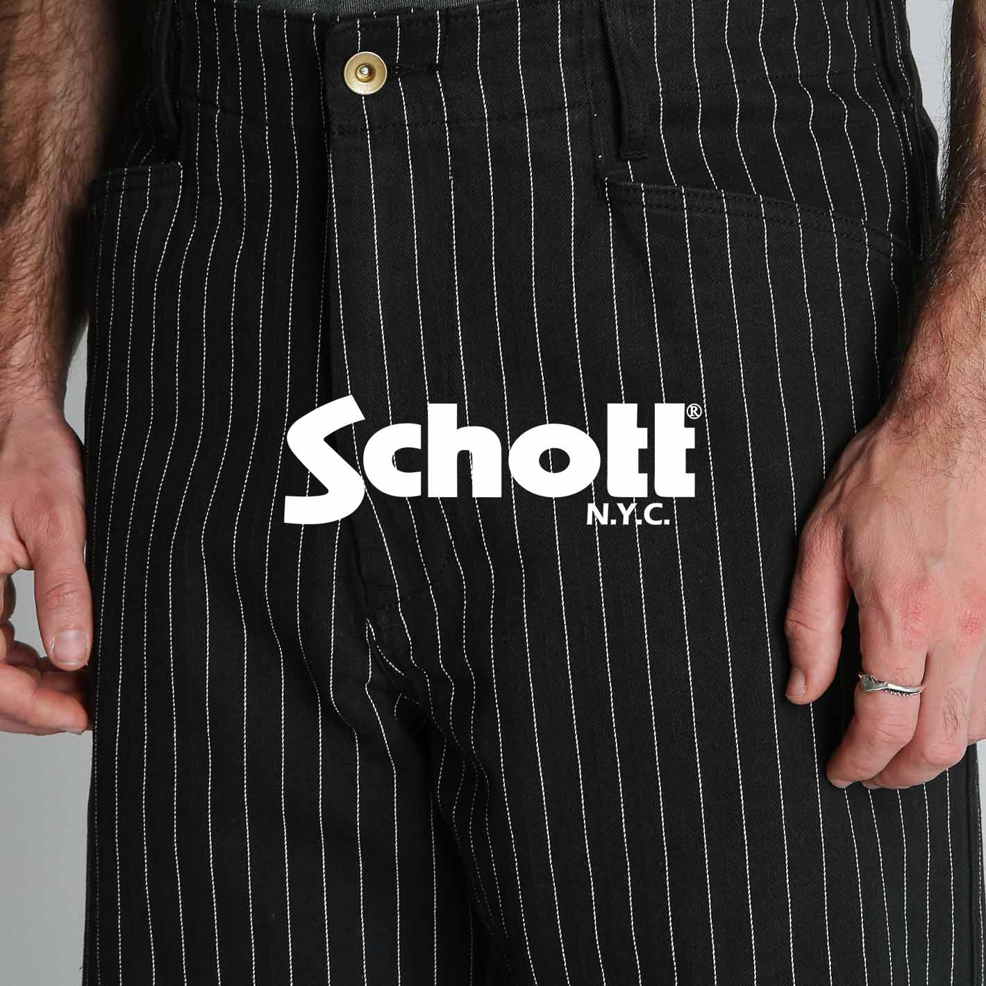 SCHOTT�i�V���b�g�j�̃V���b�v�j���[�X�u�ySchott/�V���b�g�z���_���ׂ�26SS�A�C�e���A�\���t���I�v