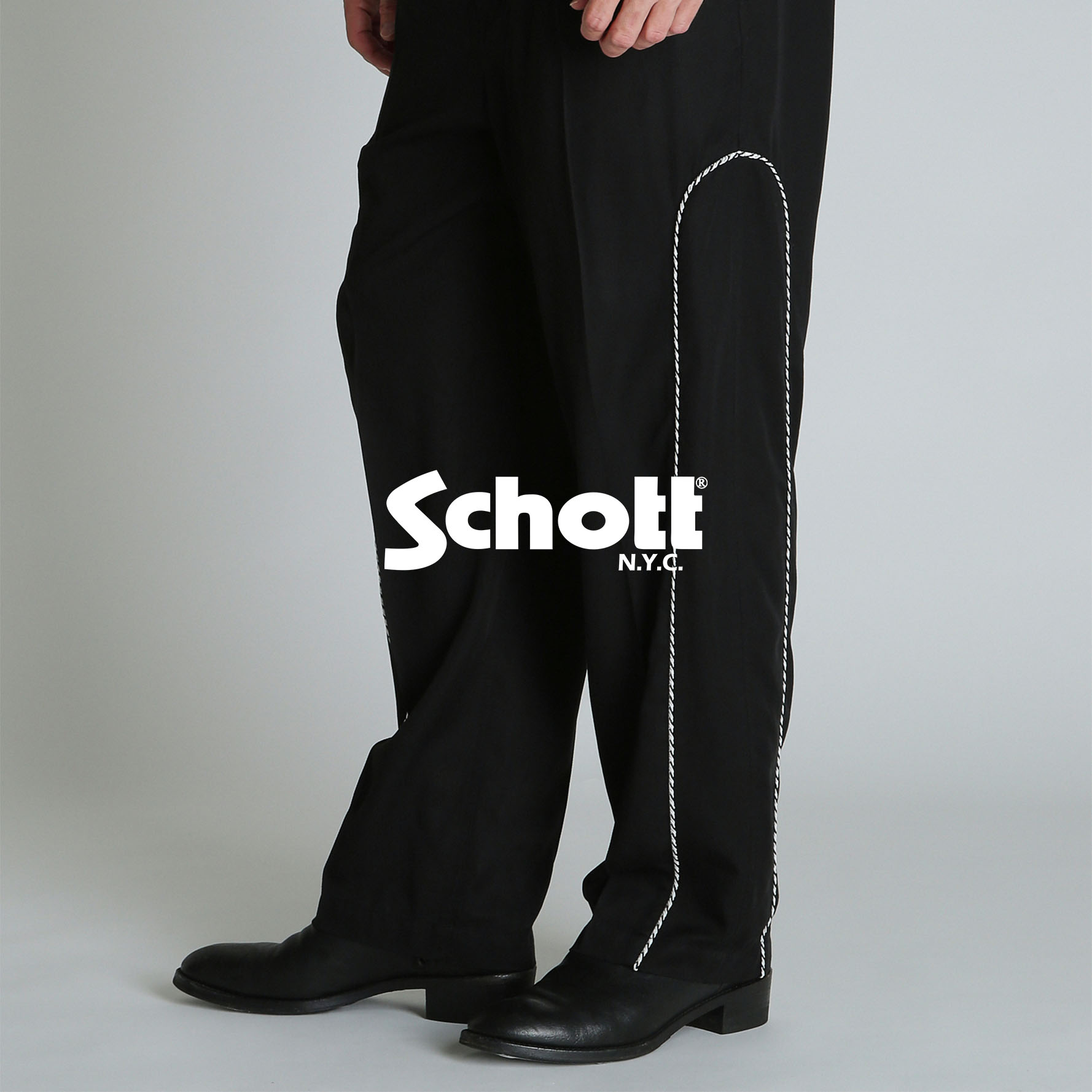 SCHOTT�i�V���b�g�j�̃V���b�v�j���[�X�u�ySchott/�V���b�g�z�f�j�����V���[�c���A���~������{��������v