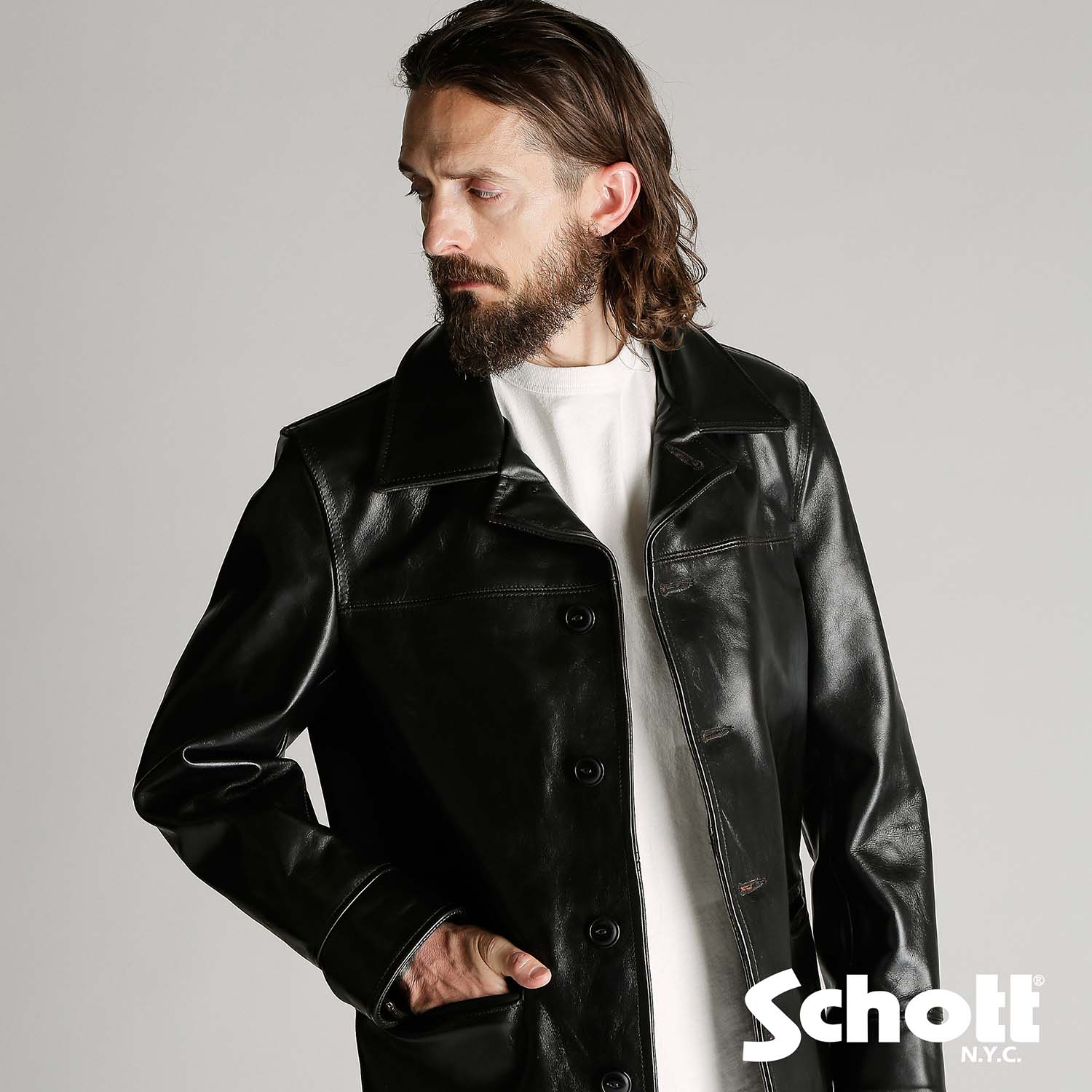 Schott�i�V���b�g�j�̃V���b�v�j���[�X�u�ySchott/�V���b�g�z100�N�ȏ�̗��j���A���̈ꒅ�ɂȂ�B�v