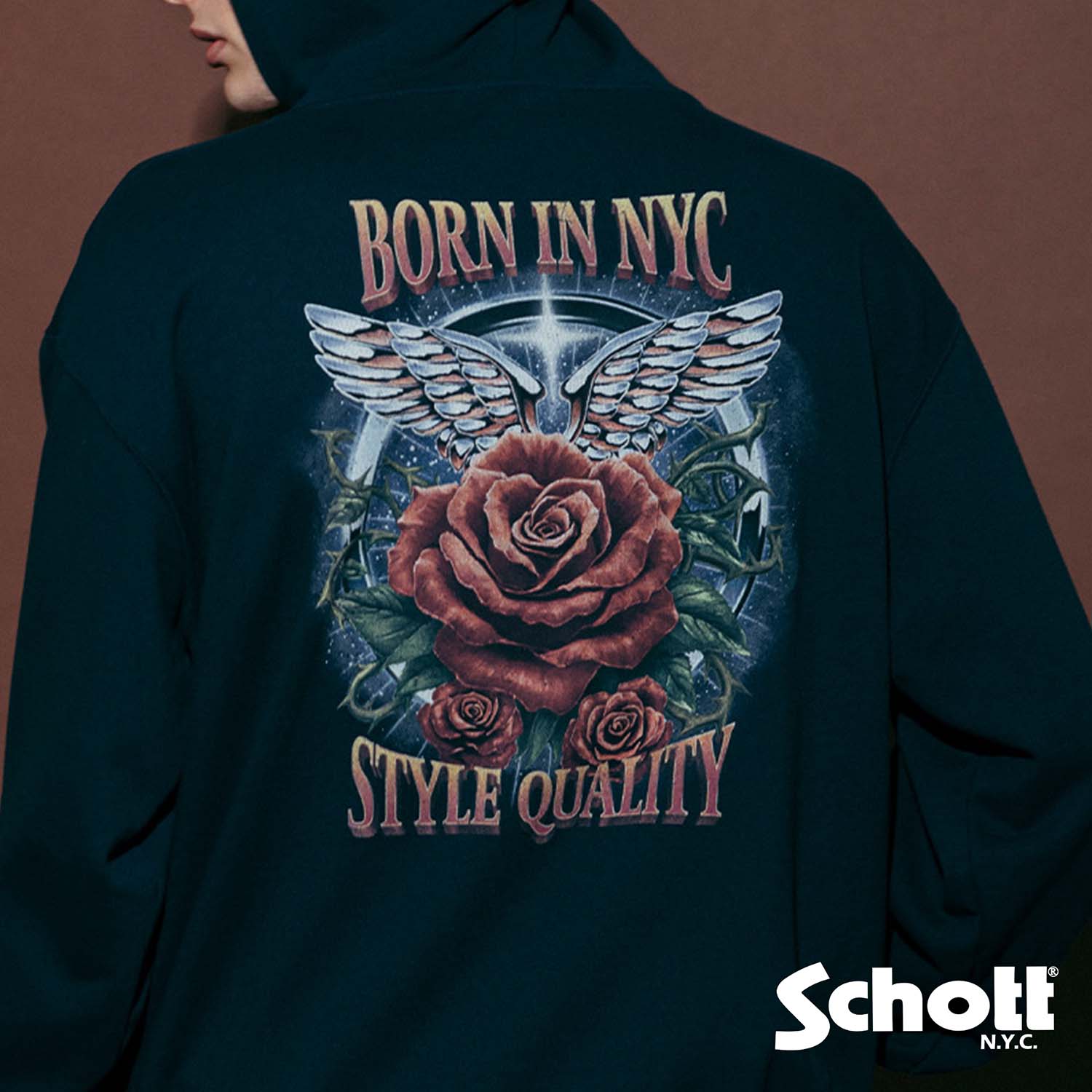 Schott�i�V���b�g�j�̃V���b�v�j���[�X�u�ySchott/�V���b�g�z�f�C���[�ɒ��񂷁A�^�t�Ő������ꂽ�X�E�F�b�g�R���N�V�����B�v