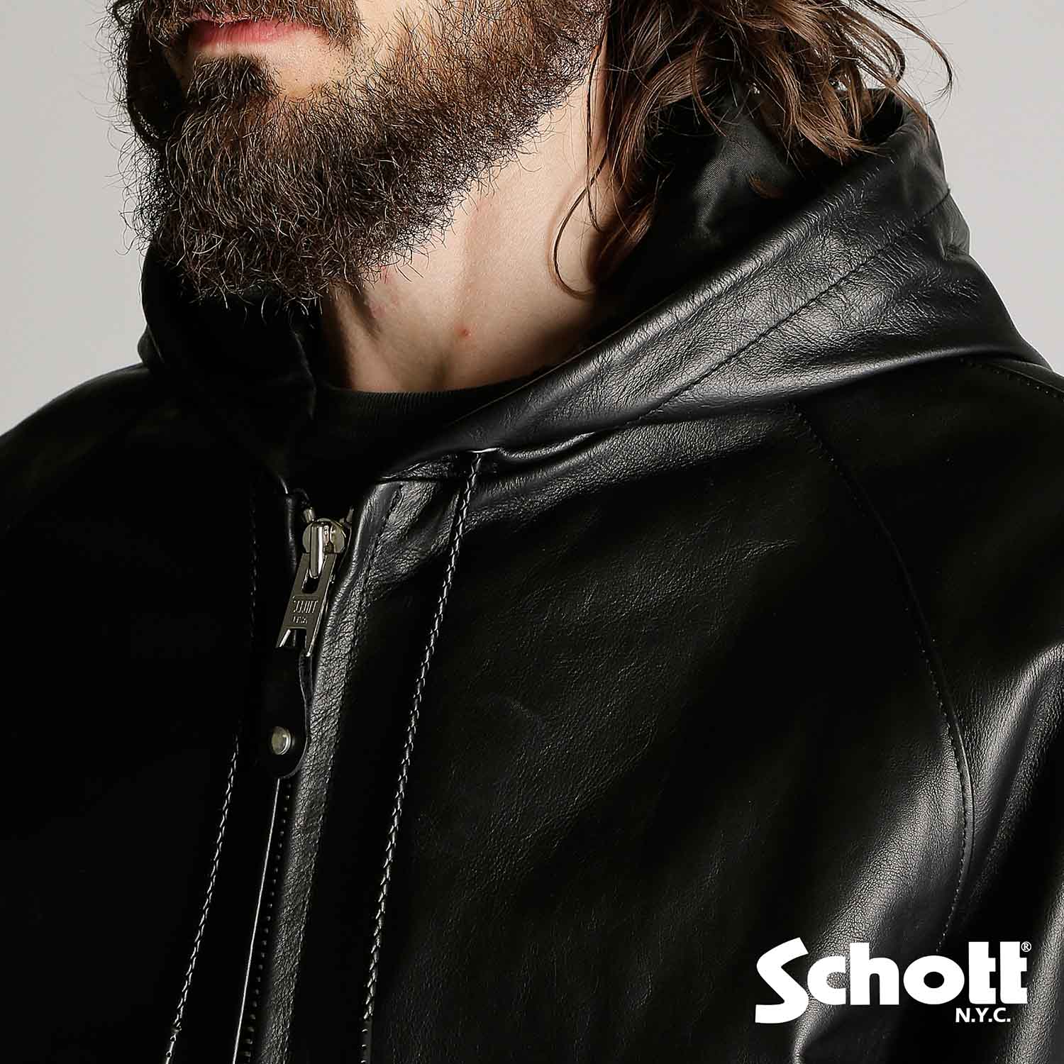 Schott�i�V���b�g�j�̃V���b�v�j���[�X�u�ySchott/�V���b�g�z�����ނقǂɁA�����炵�����h��B�ւ荂�����U�[�W���P�b�g�B�v