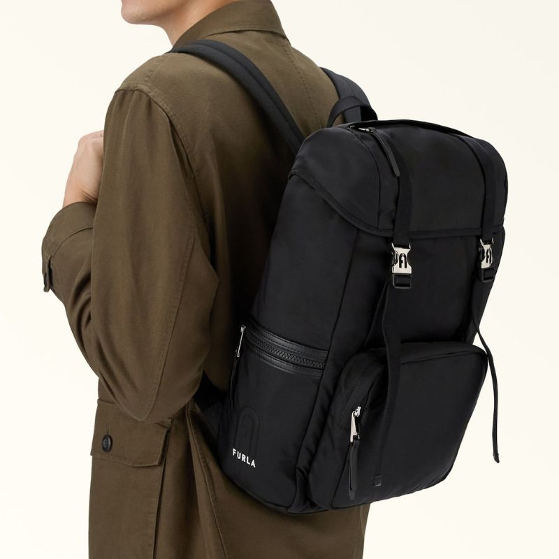 FURLA�i�t�����j�̃V���b�v�j���[�X�u�y���ʖ�킸�g����z�o�b�N�p�b�N�v
