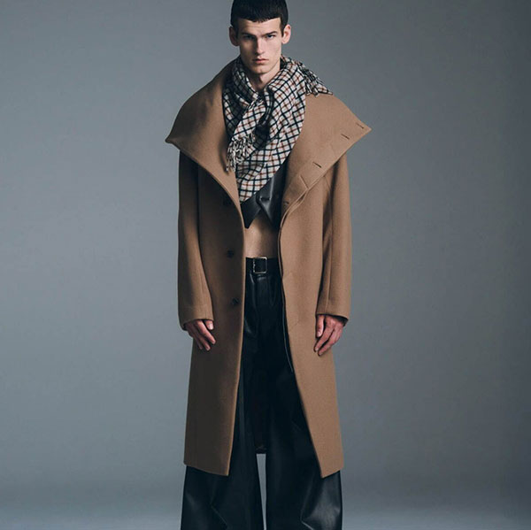 atoiAgEj̃Vbvj[Xuy̒ɁA[BɏドE[R[gv