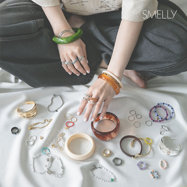 URBAN RESEARCH�i�A�[�o�����T�[�`�j�̃V���b�v�j���[�X�uHAND ACCESSORIES�v