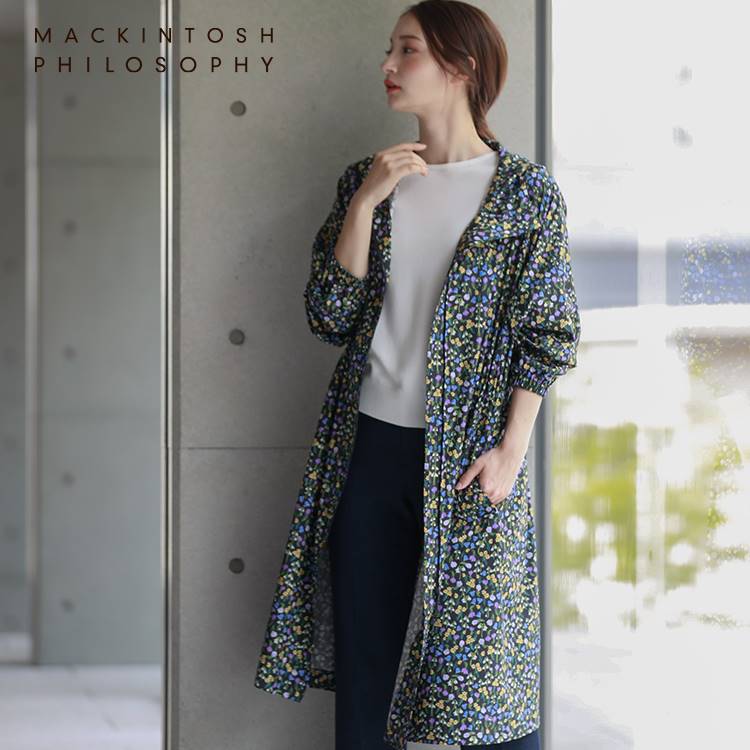 Mackintosh Philosophy マッキントッシュ フィロソフィーのトピックス ブランドアイコンのsnowblue Garden柄のレインコート ポンチョがデビュー Zozotown