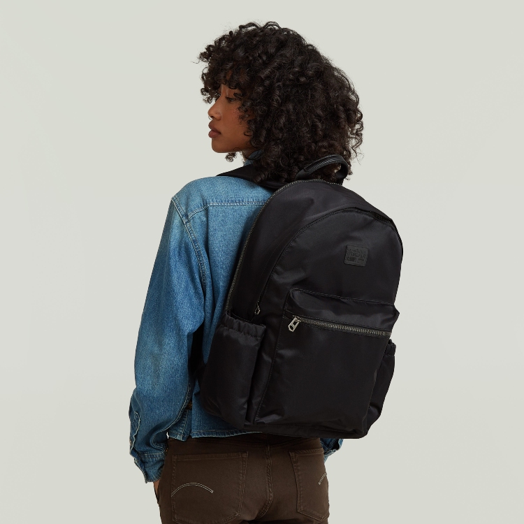 G-STAR RAW�i�W�[�X�^�[�E���D�j�̃V���b�v�j���[�X�u�����ɁA���傤�ǂ����o�b�O���B�yG-STAR�z�v