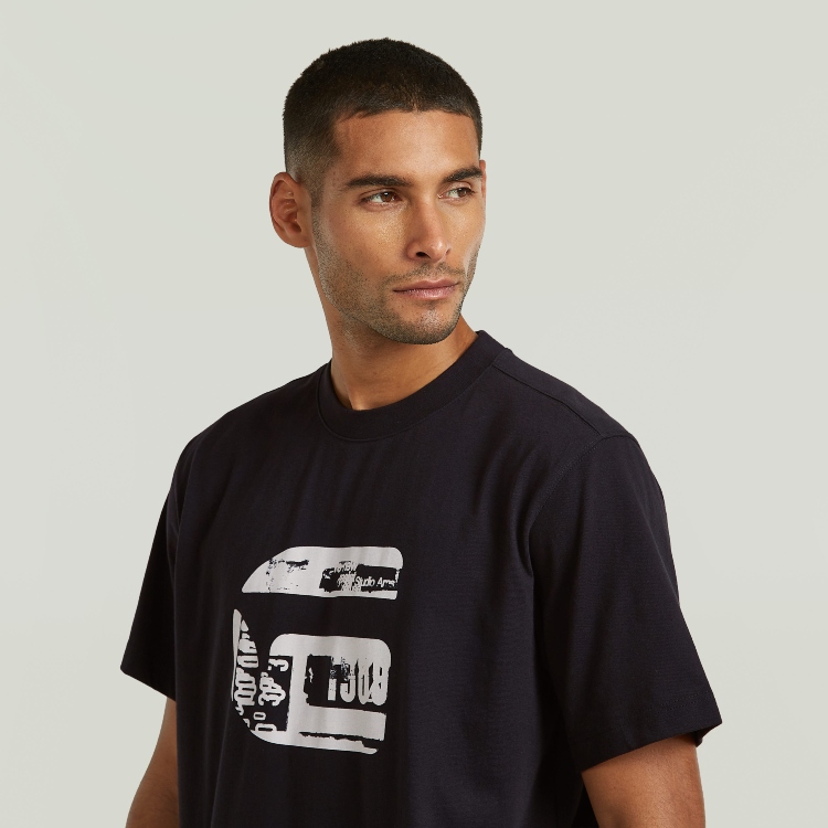 G-STAR RAW�i�W�[�X�^�[�E���D�j�̃V���b�v�j���[�X�u�t�����g��G�A�C�R�����ڂ������A�u�����h���S�O���t�B�b�NT�V���c�B�yG-STAR�z�v