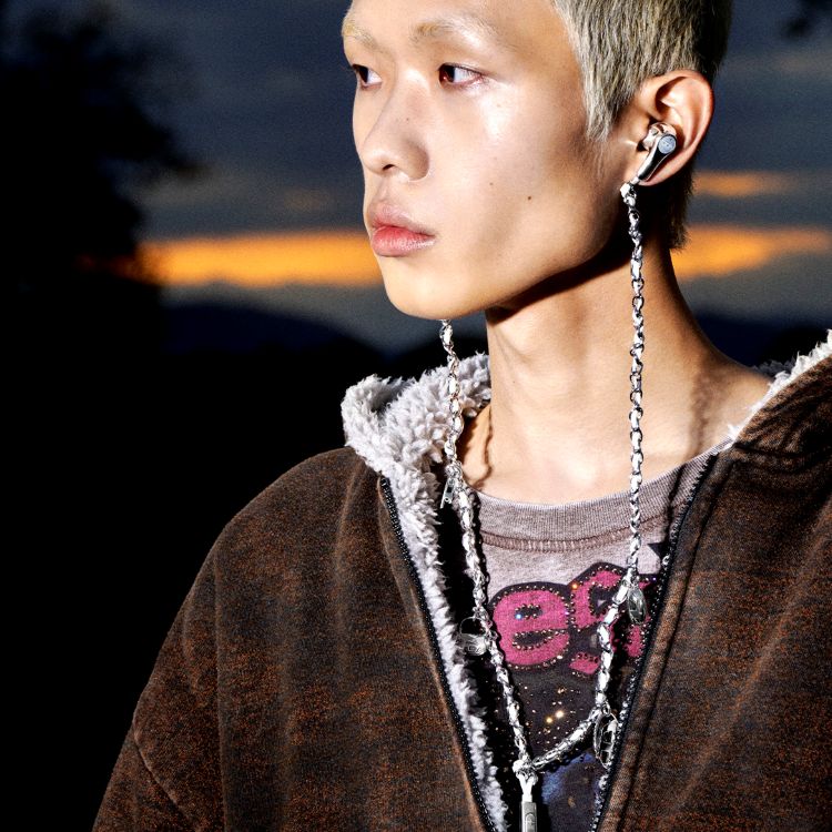 DIESEL�i�f�B�[�[���j�̃V���b�v�j���[�X�uDIESEL �g�f�W�^������̕K���i�h���X�^�C���b�V����" �V��C���z�� DP09850PHIN������ ! !�v