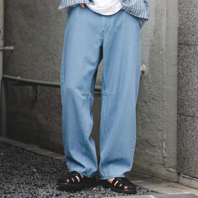 SENSE OF PLACE by URBAN RESEARCH�i�Z���X �I�u �v���C�X �o�C �A�[�o�����T�[�`�j�̃V���b�v�j���[�X�u�X�^�C�����O�̎��ɂȂ�A�����Y�{�g���X���W�v