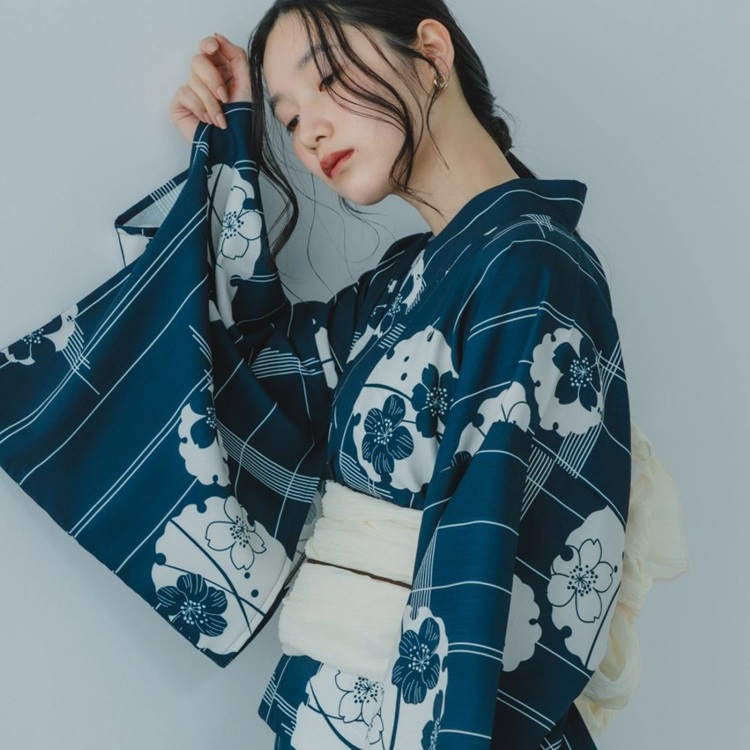 SENSE OF PLACE by URBAN RESEARCH�i�Z���X �I�u �v���C�X �o�C �A�[�o�����T�[�`�j�̃V���b�v�j���[�X�u�Ă̎v���o����ʂɁB���ڂ̗��߃R���N�V���� �v