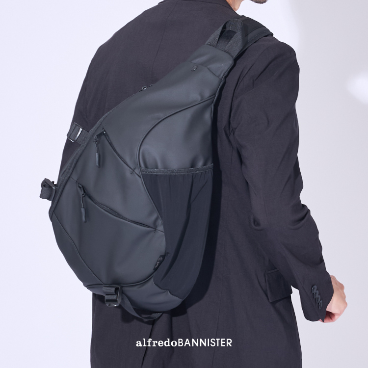 アルフレッド バニスター 三日月 ショルダーバッグ ボディバッグ オールレザー alfredoBANNISTER｜アルフレッド・バニスターのトピックス