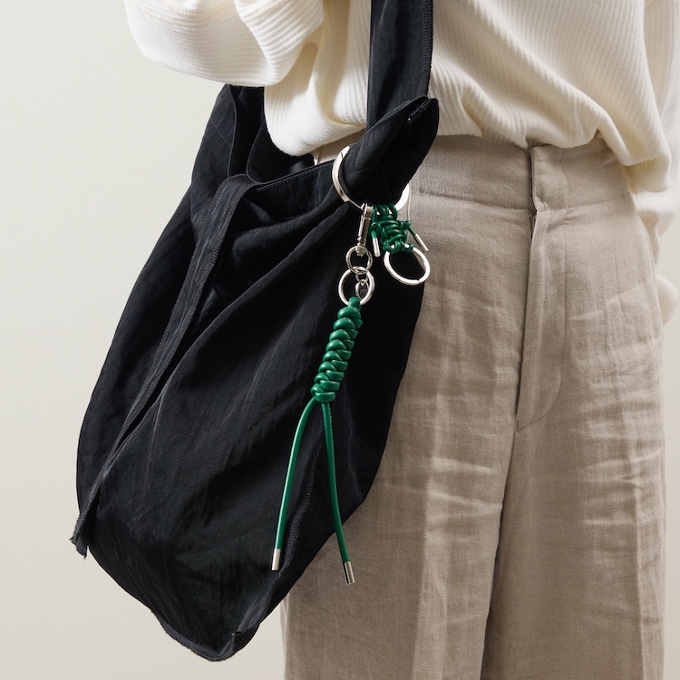 And AiAh@G[j̃Vbvj[XuX^CbVȃfUCߎ聝 gɂȂL[Ov