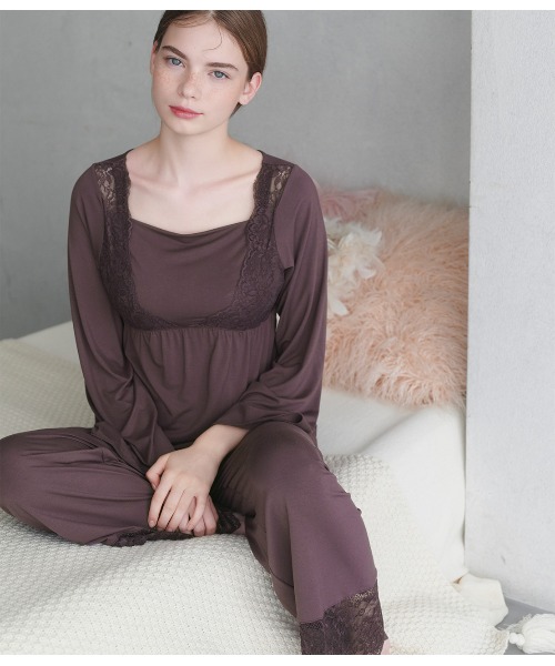 PEACH JOHNis[`EWj̃Vbvj[Xu֗ȃiCgǔ^̏i[EGA v