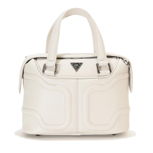 MARK & LONA｜マークアンドロナのトピックス「 ゴルフ場でもツ段使い