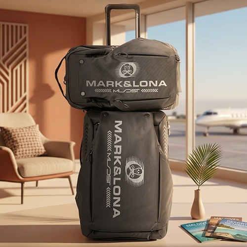 MARK & LONA�i�}�[�N�A���h���i�j�̃V���b�v�j���[�X�u�Ẵ��]�[�g���֏o���I�J�[�g�t���o�b�O�B�v
