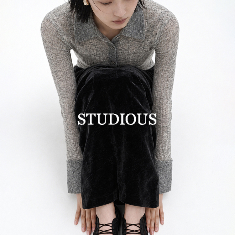 STUDIOUS WOMENS(ステュディオス ウィメンズ)のショップニュース「-Velour Smooth Skirt-」