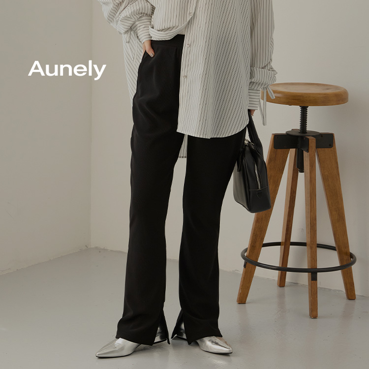 MONO-MART(モノマート)の「【Aunely】美シルエットで脚をきれいに。大人のフレアパンツ」