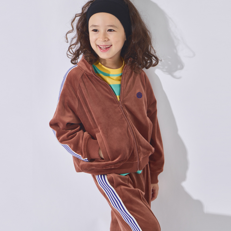 ever closet（エバークローゼット）の「レトロスポーツを、今っぽく楽しむ。」