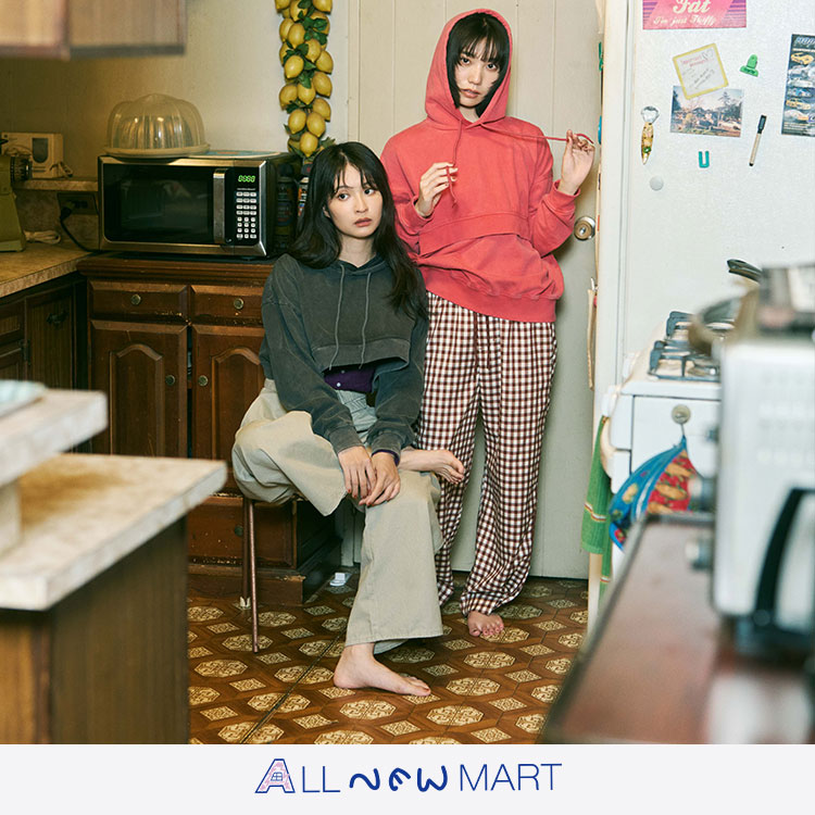 WORLD ONLINE STORE SELECT（ワールドオンラインストアセレクト）のショップニュース「【ALL NEW MART】ヴィンテージ感漂う２WAYフーディー」